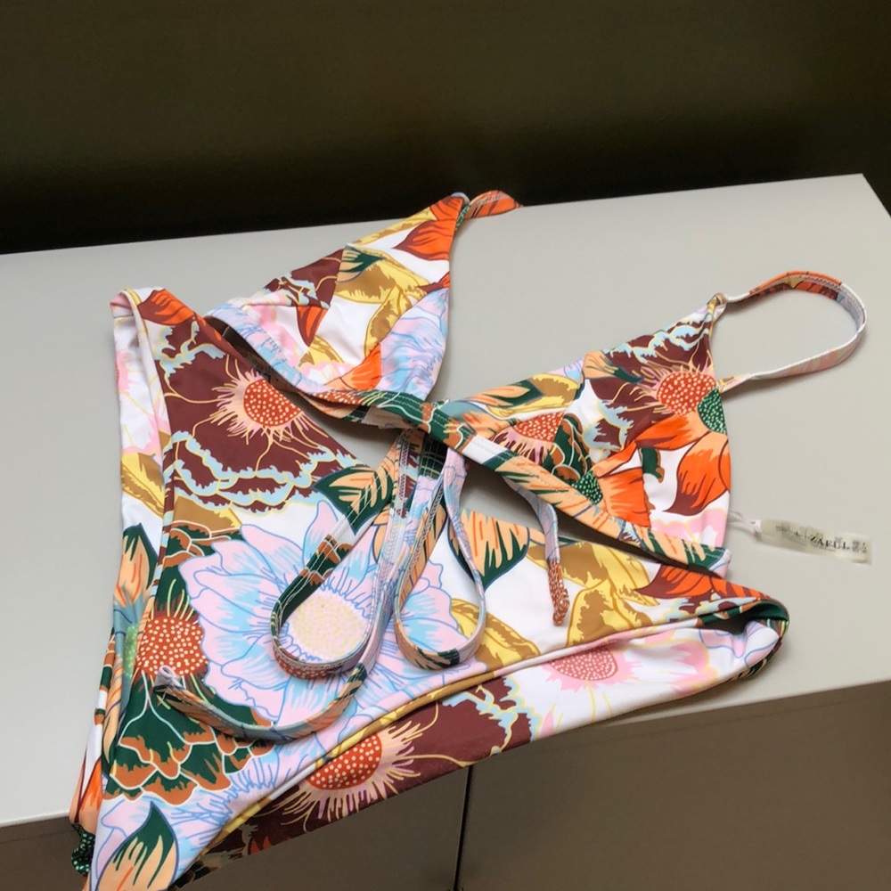 Floral print bikini